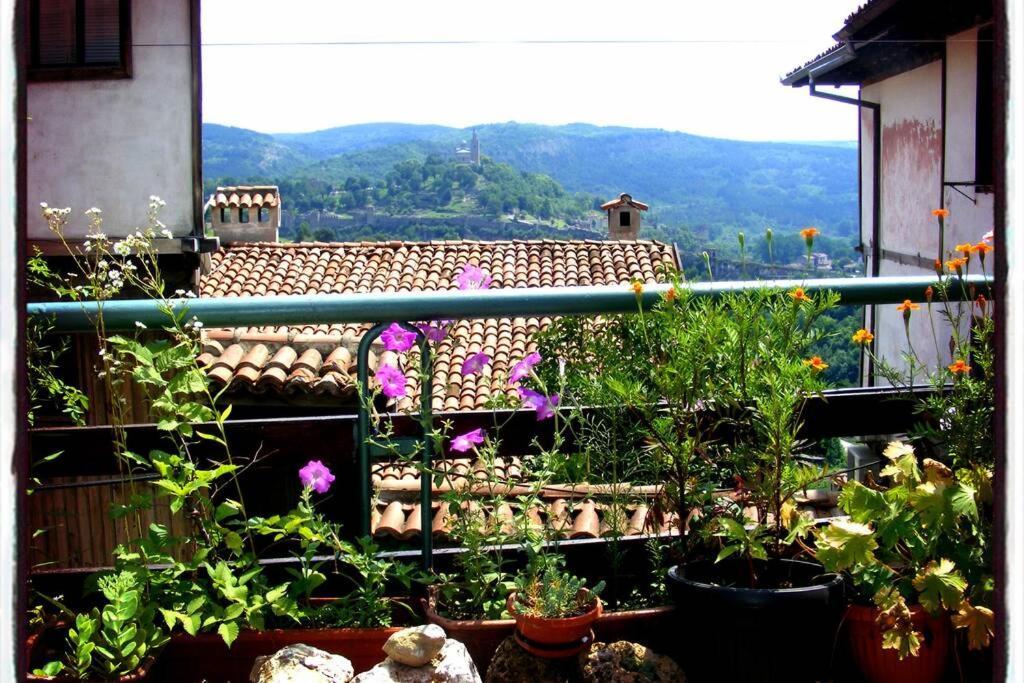 Authentic Guest Stay In The Heart Of Veliko Tarnovo Студио С Изглед Към Царевец מראה חיצוני תמונה