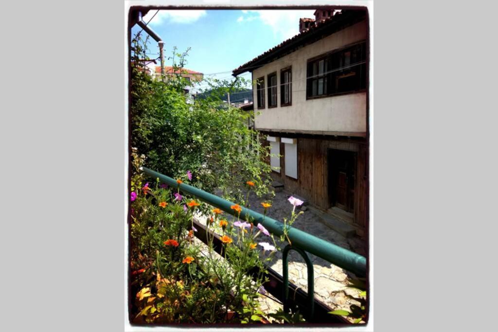 Authentic Guest Stay In The Heart Of Veliko Tarnovo Студио С Изглед Към Царевец מראה חיצוני תמונה