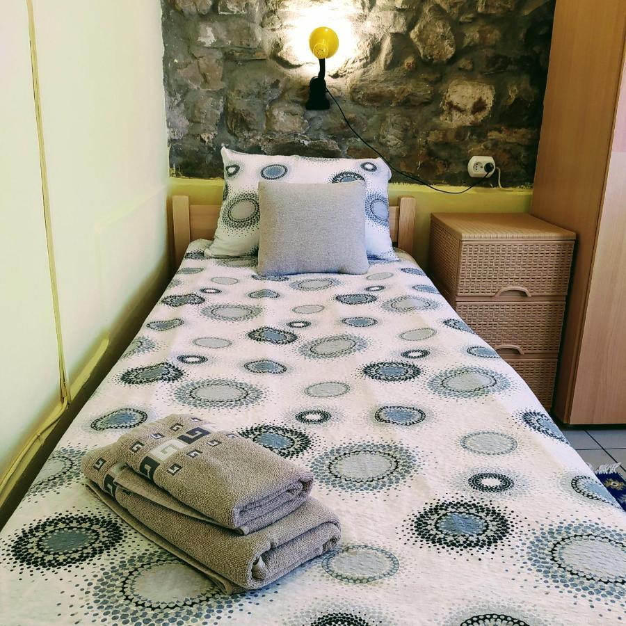 Authentic Guest Stay In The Heart Of Veliko Tarnovo Студио С Изглед Към Царевец מראה חיצוני תמונה
