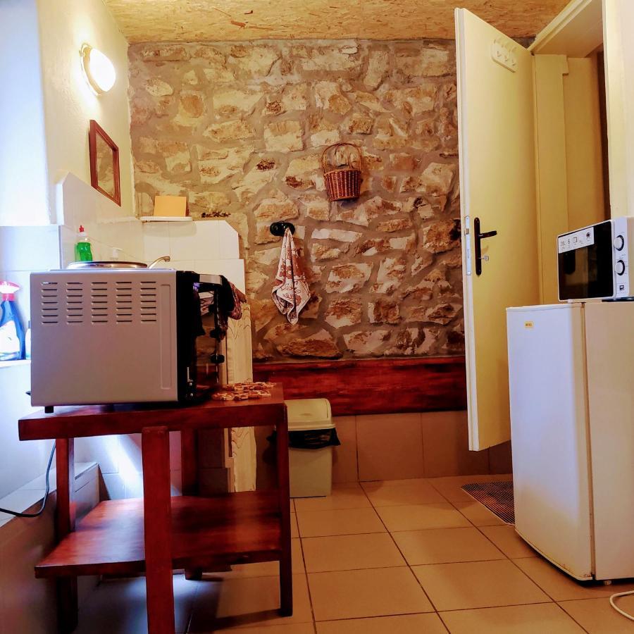 Authentic Guest Stay In The Heart Of Veliko Tarnovo Студио С Изглед Към Царевец מראה חיצוני תמונה