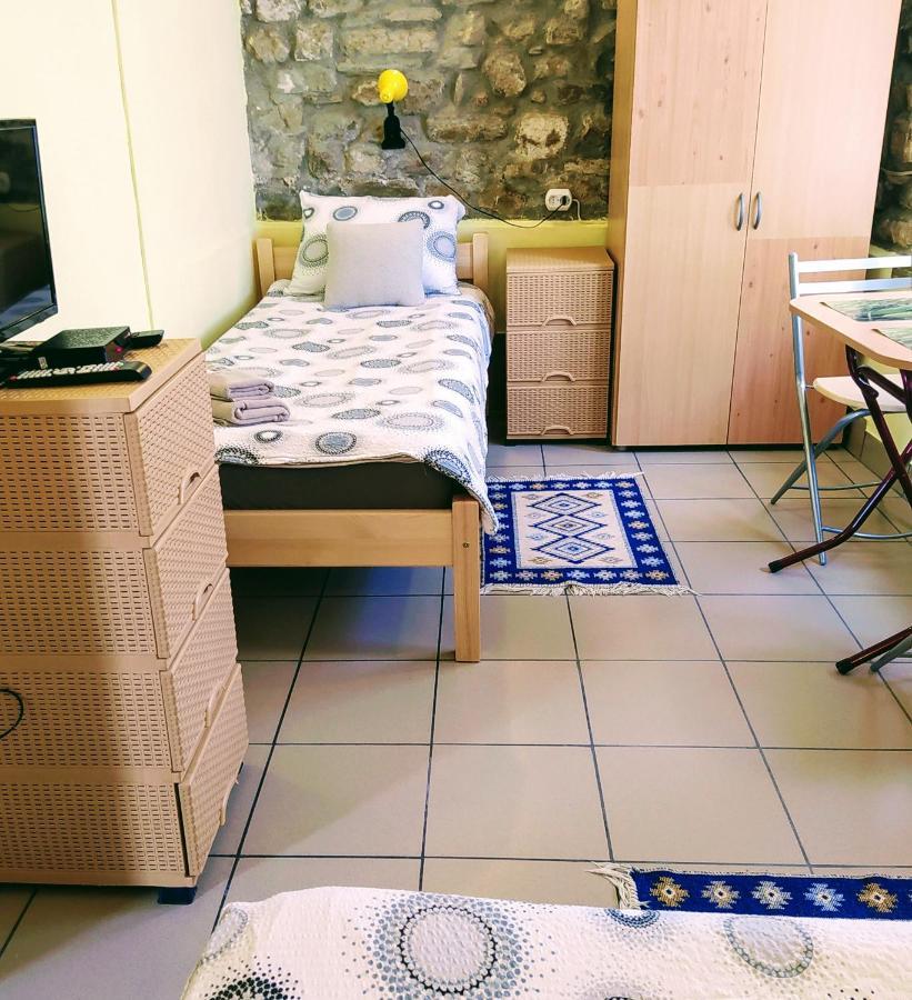 Authentic Guest Stay In The Heart Of Veliko Tarnovo Студио С Изглед Към Царевец מראה חיצוני תמונה